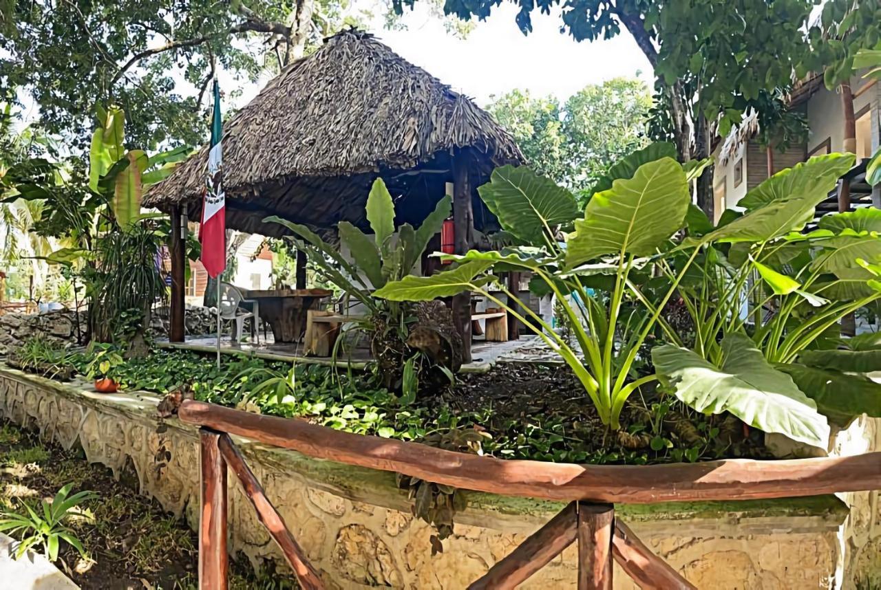 Hotel Pancho Villas Bacalar - Free Bikes And Paddles Dış mekan fotoğraf